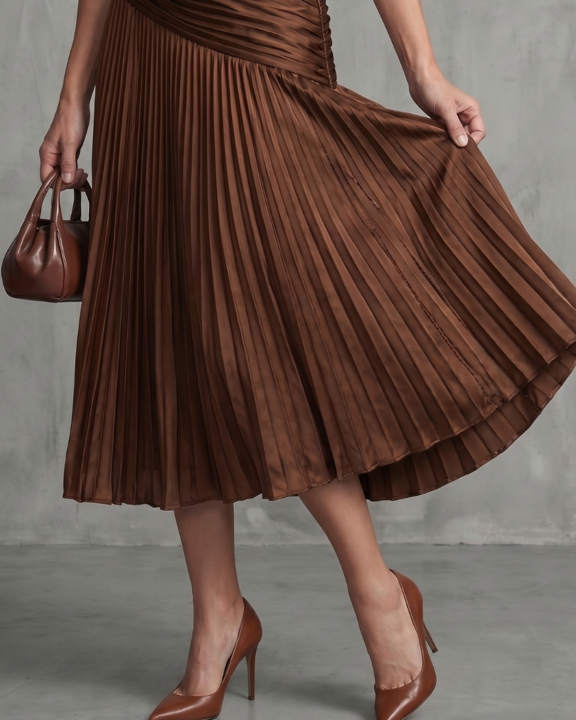 Theodora | Gestreiftes Midikleid mit plissierter Taille - - - DUUWE