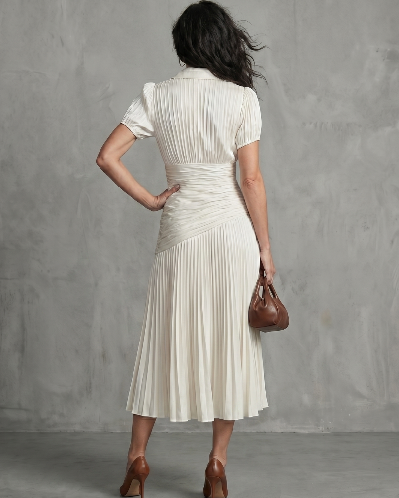 Theodora | Gestreiftes Midikleid mit plissierter Taille - - - DUUWE