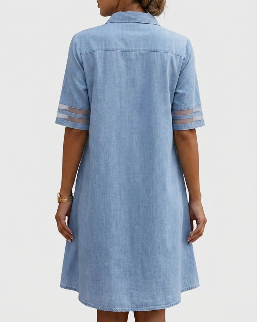 BRETAGNE | Figurschmeichelndes Jeanskleid - Blau - Dresses - Ivy & Monroe New York