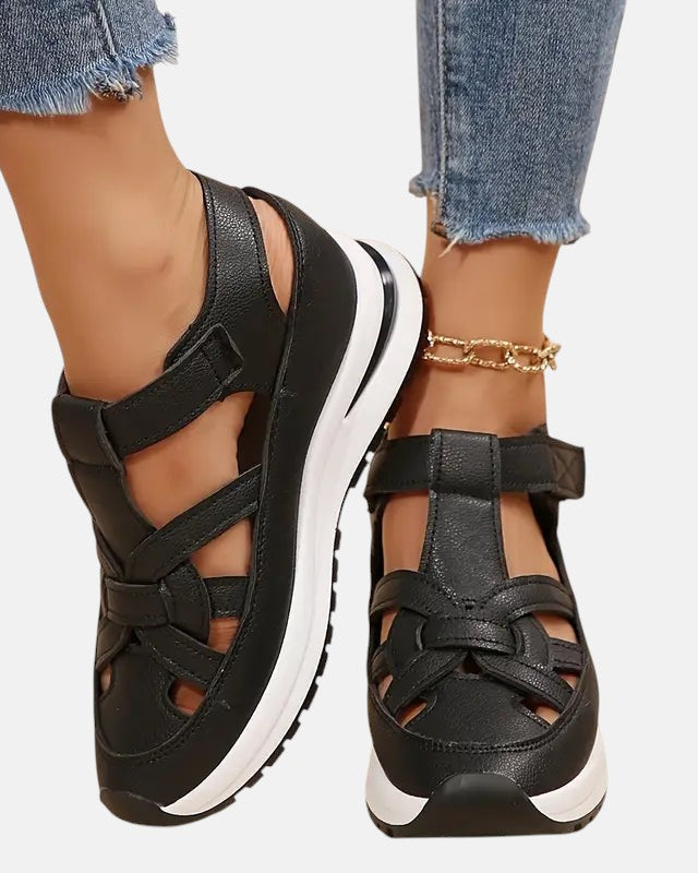 Sportliche Komfortsandalen für den Alltag - Schwarz - Sandals - Concept Fashionlab