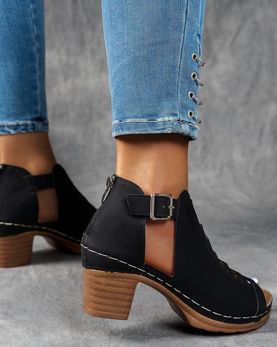 Sandalen mit Gitterabsatz — moderne, texturierte Absätze für - - Damen > Sandalen - Concept Fashionlab
