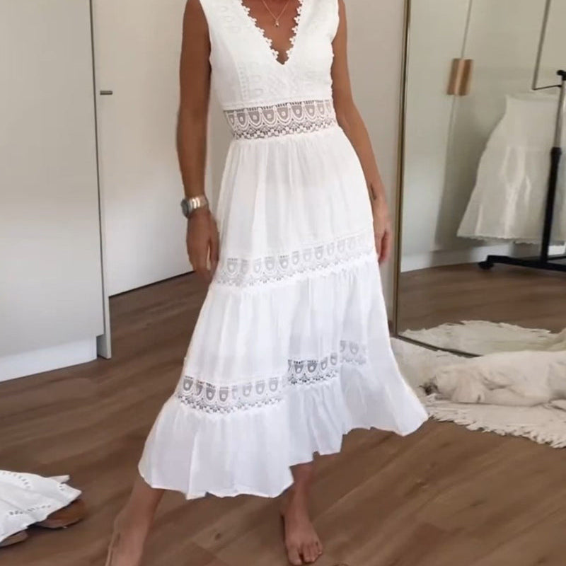 Elegantes Spitzenkleid mit schmeichelhaftem V-Ausschnitt