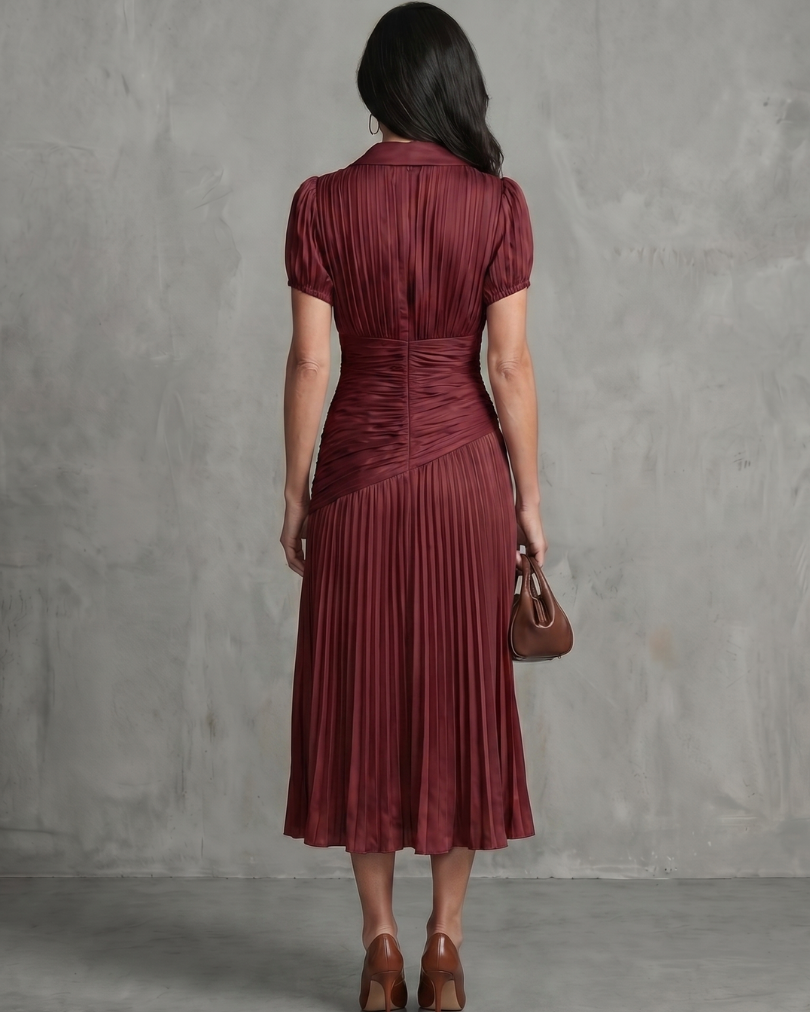 Theodora | Gestreiftes Midikleid mit plissierter Taille - - - DUUWE