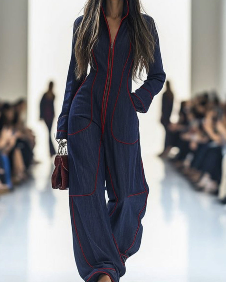 Overall mit Langarm, weitem Bein, Reißverschluss und Stehkragen - TIEFBLAU - Jumpsuits - Concept Fashionlab