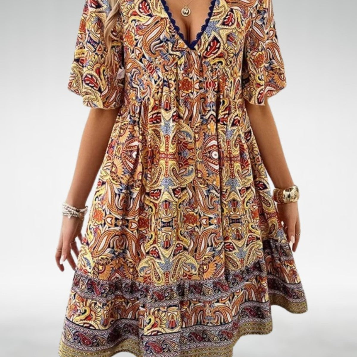 Saylor Bohemischer Paisley-Druck V-Ausschnitt Sommerkleid – Fließender Boho-Chic-Stil für sonnige Tage