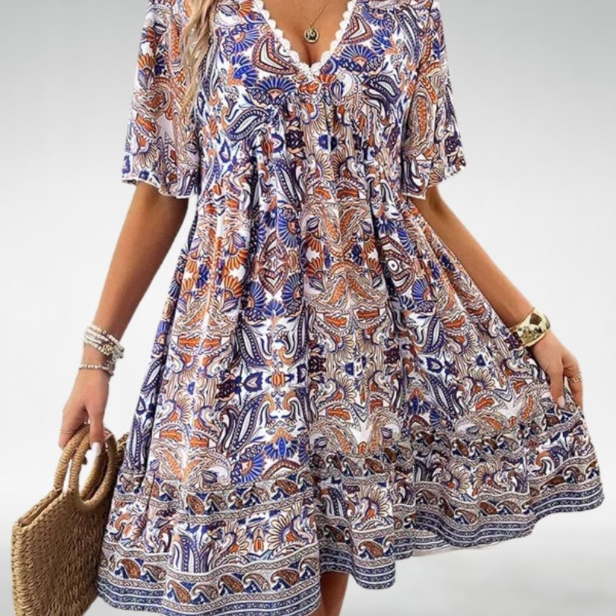 Saylor Bohemischer Paisley-Druck V-Ausschnitt Sommerkleid – Fließender Boho-Chic-Stil für sonnige Tage
