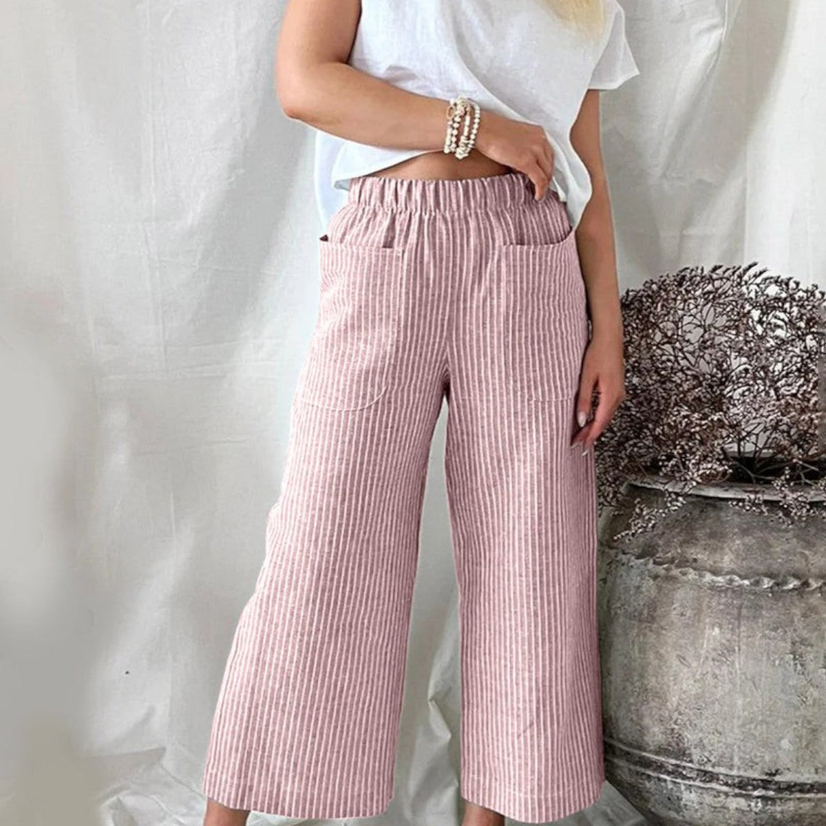 Gestreifte Leinenhose mit hohem Bund und weitem Bein