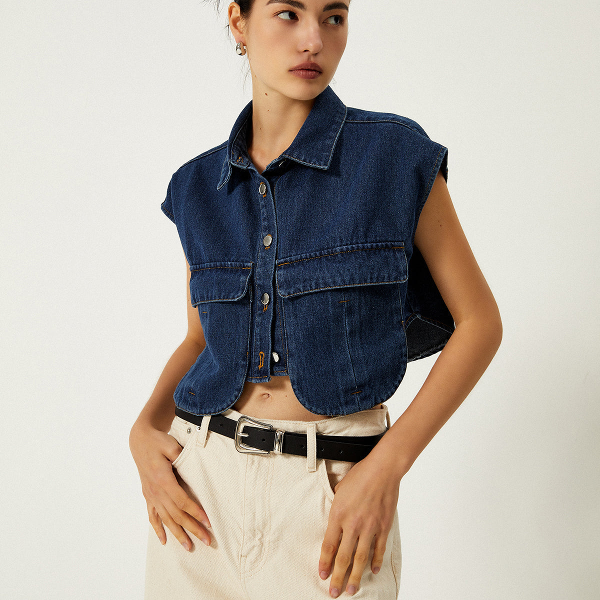 Lira Denim-Weste mit Umlegekragen und Taschen