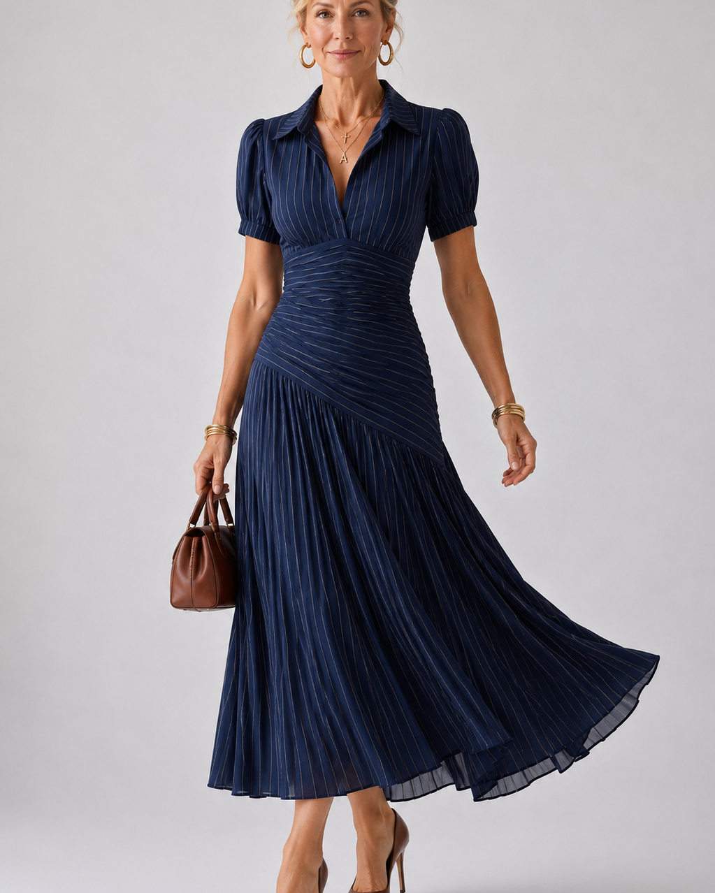 Theodora | Gestreiftes Midikleid mit plissierter Taille - - - DUUWE
