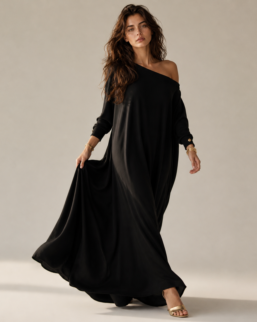 Damen Maxikleid mit lockerer Passform und Knopfdetails - - Maxi Dress - Concept Fashionlab