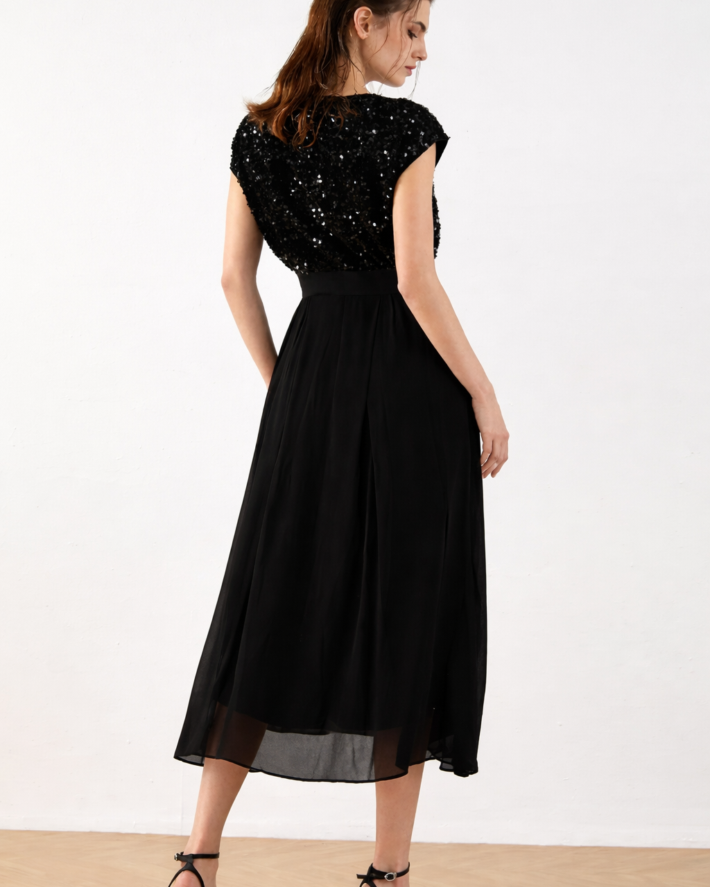 Texturiertes Tüll-Jumpsuit - luxuriöser, müheloser Glamour Damen - - Jumpsuit - Concept Fashionlab