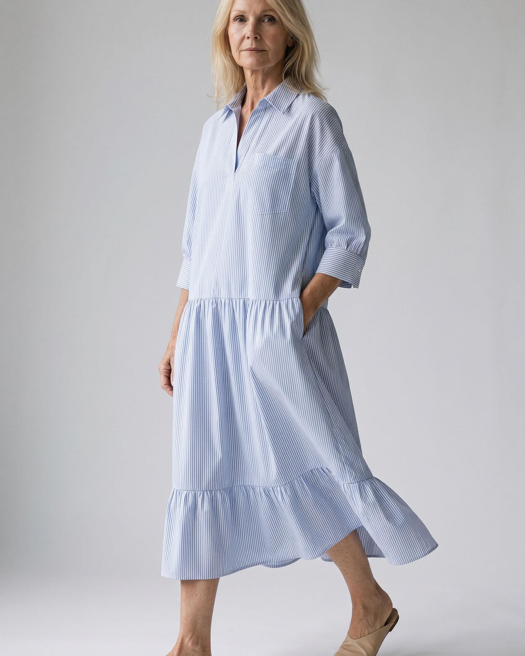 Blau gestreiftes lockeres Shirtkleid in Maxi-Länge - - Shirt - Concept Fashionlab