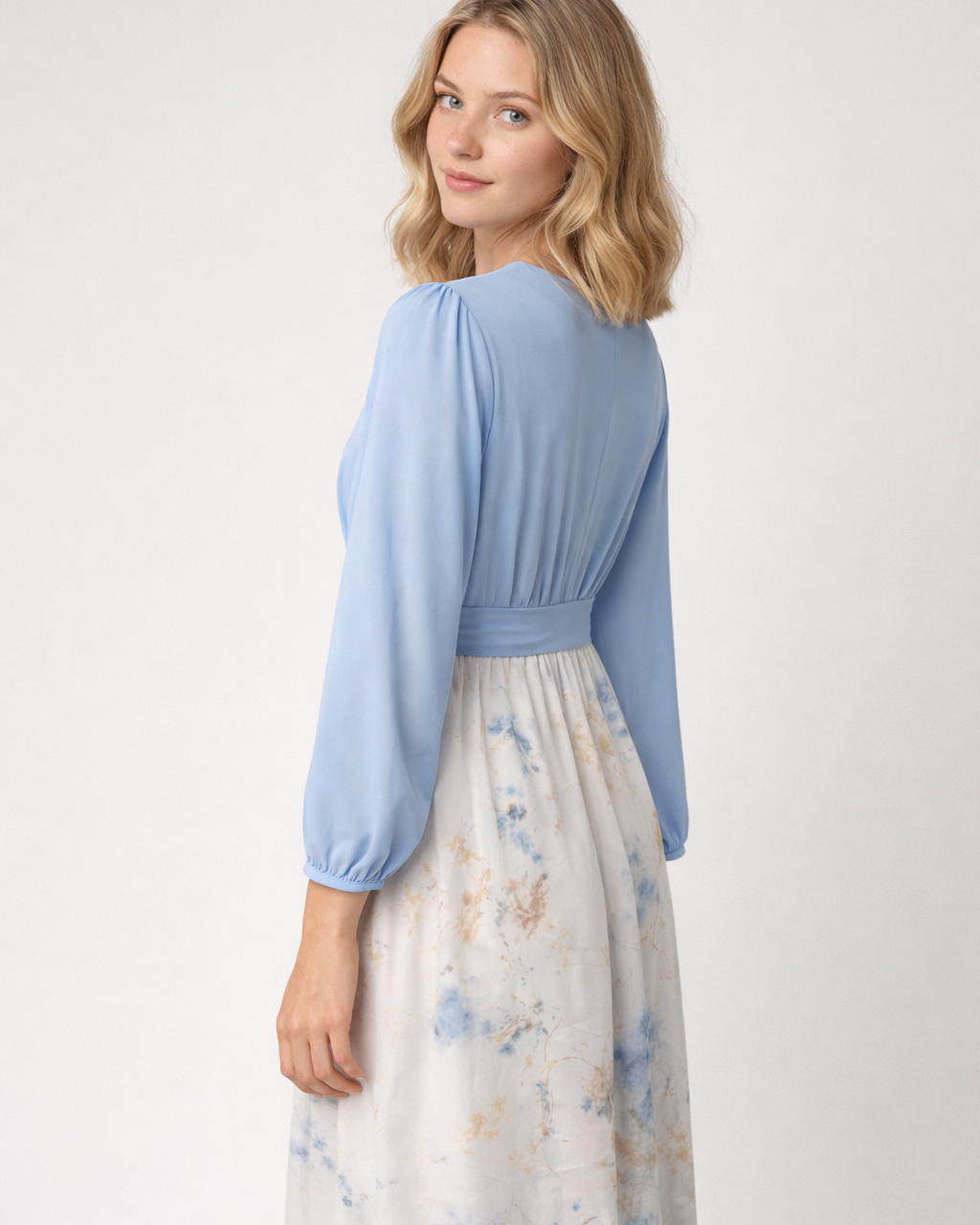 Elegantes langes Kleid mit leichten Ärmeln Damen - - Damen > Kleider - Concept Fashionlab