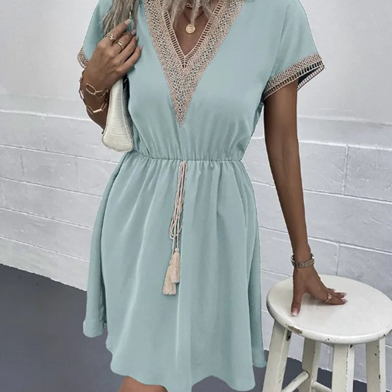 Josephine – Schickes Boho-Kleid mit V-Ausschnitt und schmeichelndem Taillenband - Hellgrün - - Cow Clothing