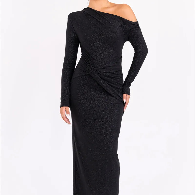Glitzerndes Maxi-Kleid — glamouröses Abendkleid mit Pailletten für