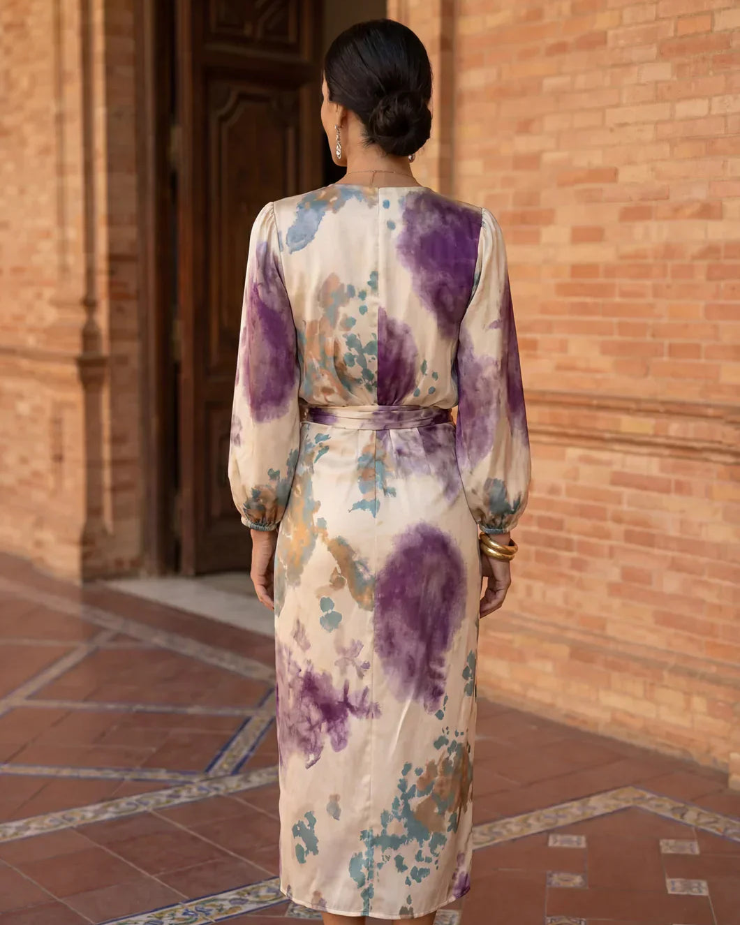 Valeria – Elegantes Kleid mit V-Ausschnitt - - - DUUWE