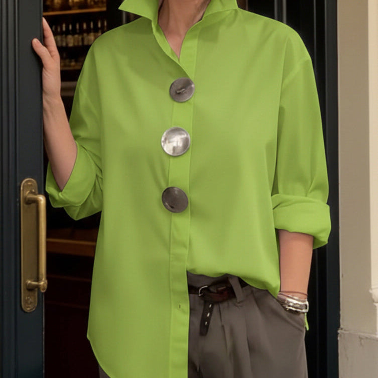 Rosaline™ | Statement-Knopf-Stehkragenbluse