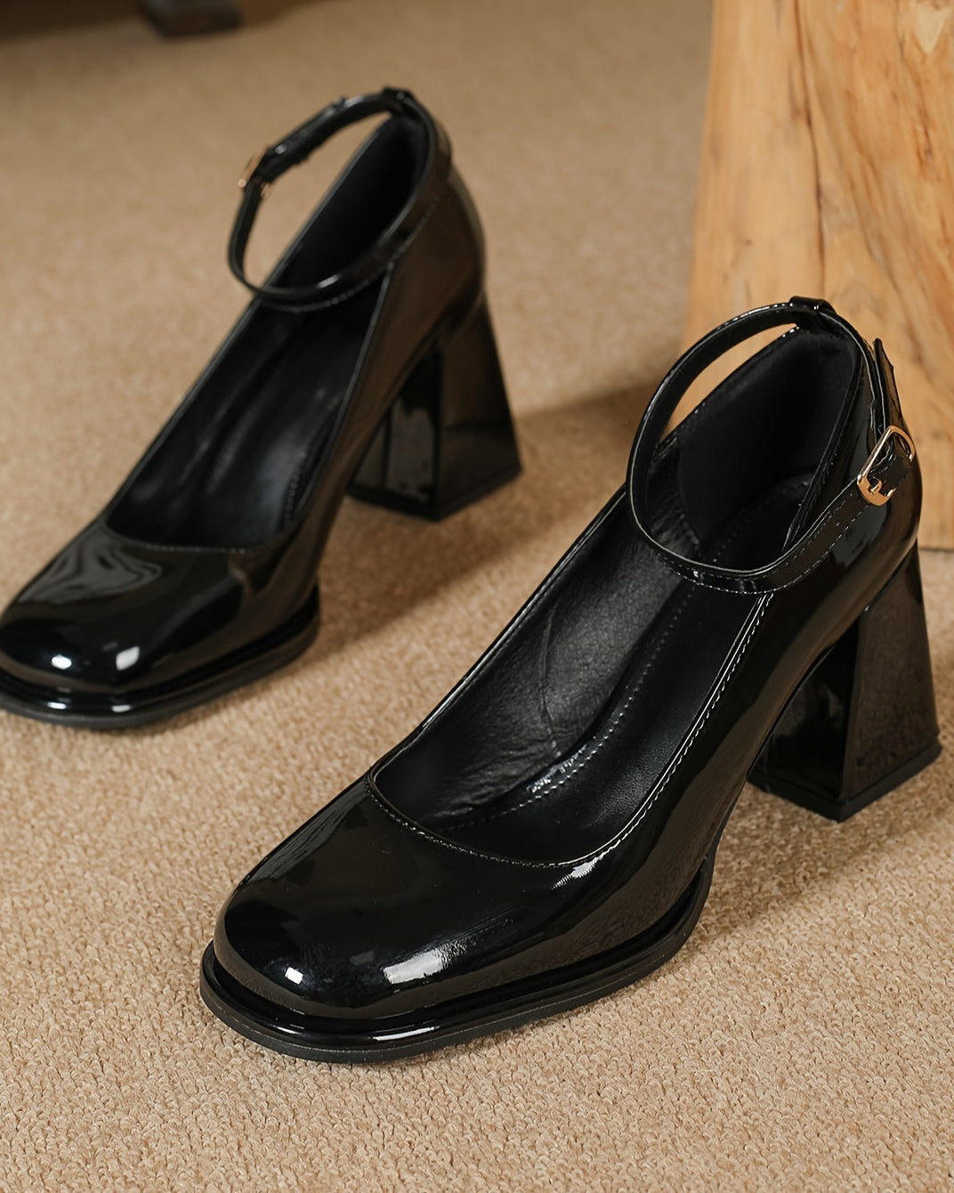 Damen Celeste Patentleder-Riemchenpumps – Schlanker, glänzender - - Damen > Sandalen > Absatz - Concept Fashionlab