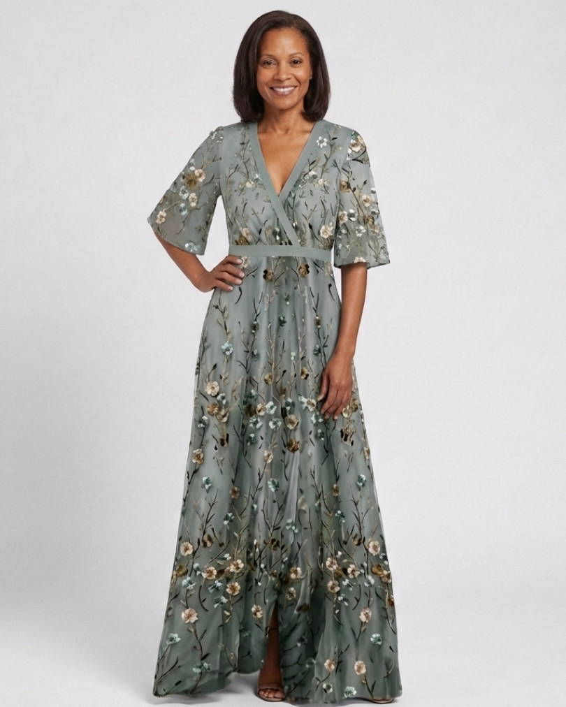 Kurzärmliges Maxikleid mit Blumenmuster und V-Ausschnitt - - - DUUWE