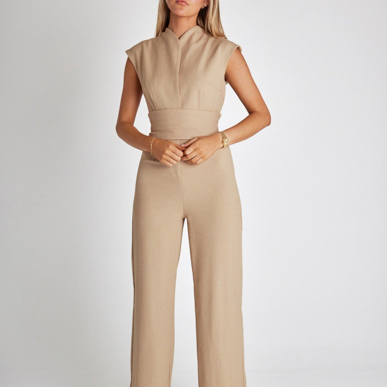 Eliza - Ärmelloser Jumpsuit mit Gürtel