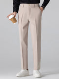 Schlanke Slim-Fit-Hose mit konisch zulaufendem Bein für einen modernen, geradlinigen Look
