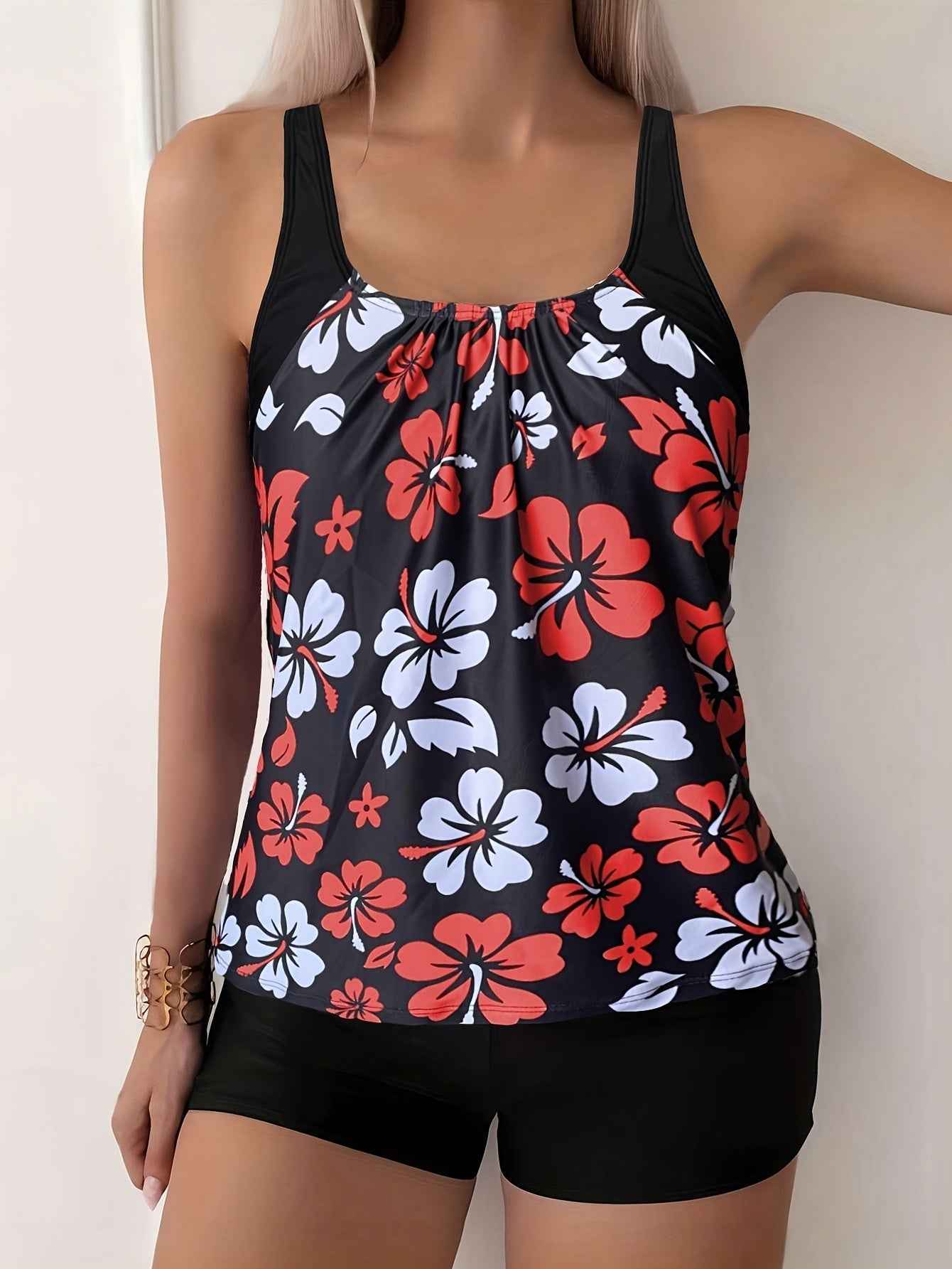 Elena Tankini-Set mit Blumenmuster – Lebhafte, schmeichelhafte Strandbademode