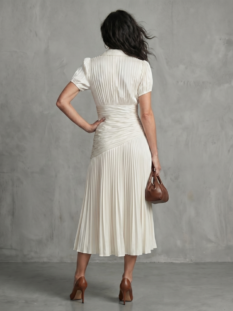 Theodora | Gestreiftes Midikleid mit plissierter Taille - - - DUUWE