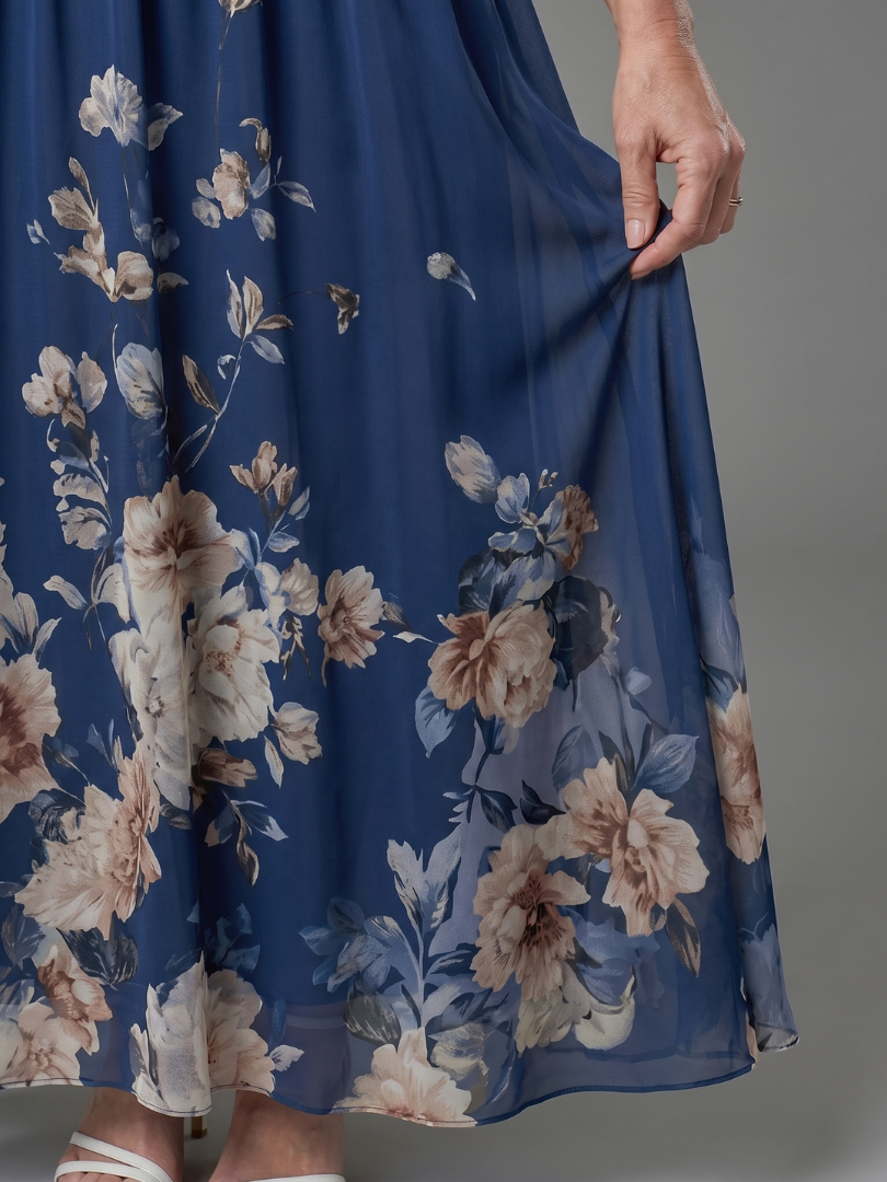 Clarissa | Ärmelloses Midikleid mit V-Ausschnitt und weichem Blumensaum - - - DUUWE