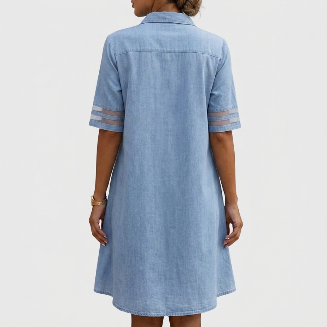 BRETAGNE | Figurschmeichelndes Jeanskleid - Blau - Dresses - Ivy & Monroe New York