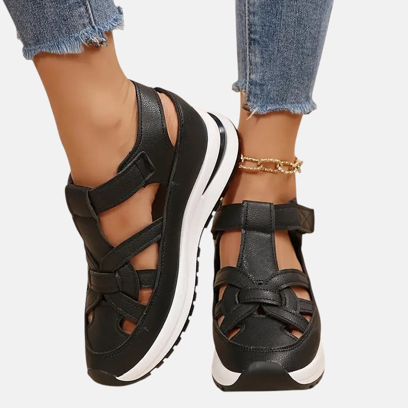 Sportliche Komfortsandalen für den Alltag - Schwarz - Sandals - Concept Fashionlab