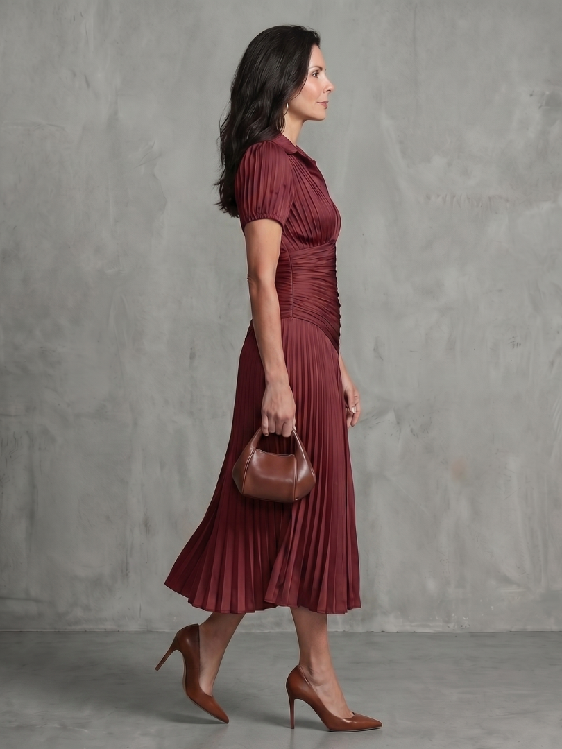 Theodora | Gestreiftes Midikleid mit plissierter Taille - - - DUUWE