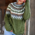 Gemütlicher Winterstrickpullover mit saisonalem Muster