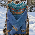 Gemütlicher Wollpullover mit traditionellem gewebten Schulterdetail