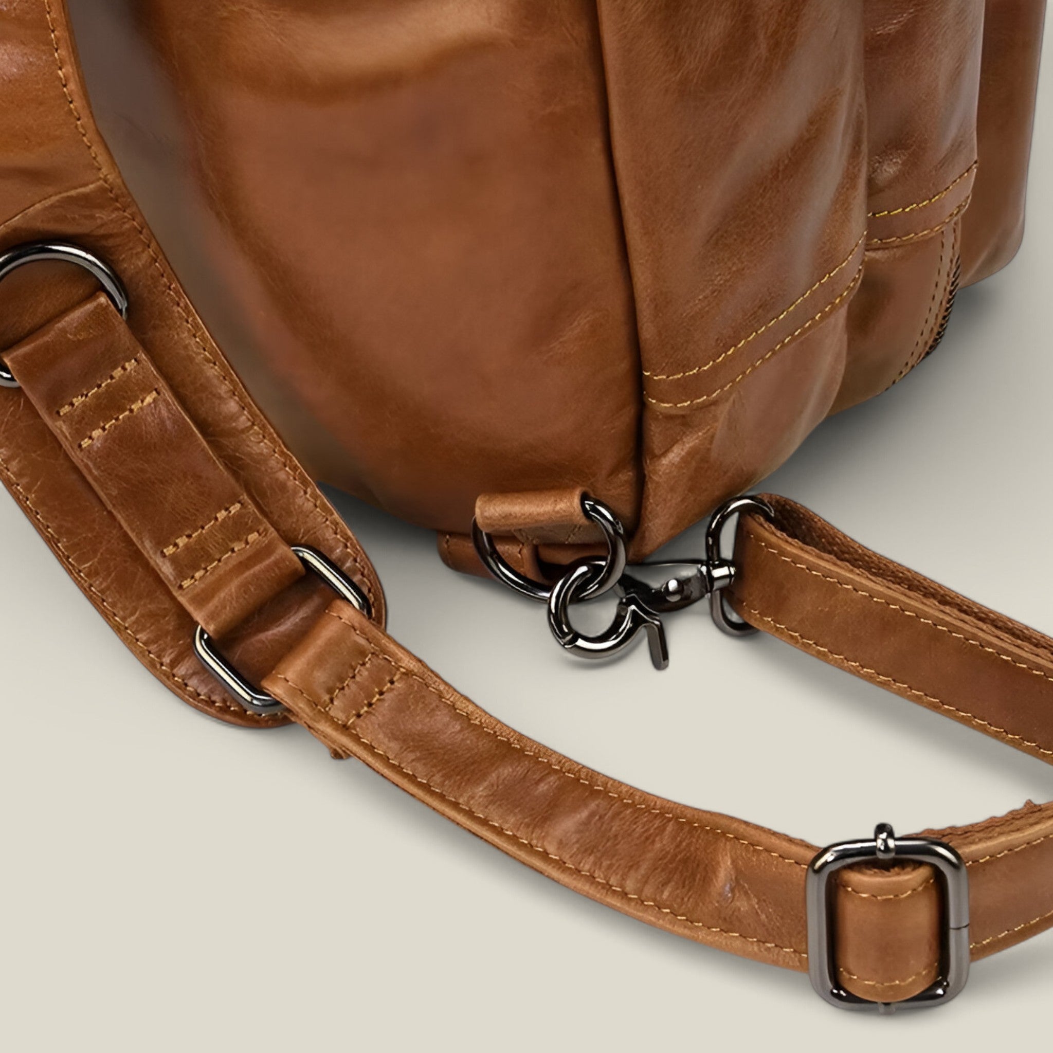 Harvey | Dreilagige Tasche - Elegant und funktional