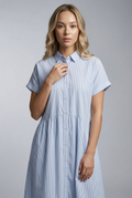 Gestreiftes Hemdblusenkleid für Damen mit Knopfleiste und kurzen Ärmeln