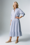 Blau gestreiftes lockeres Shirtkleid in Maxi-Länge