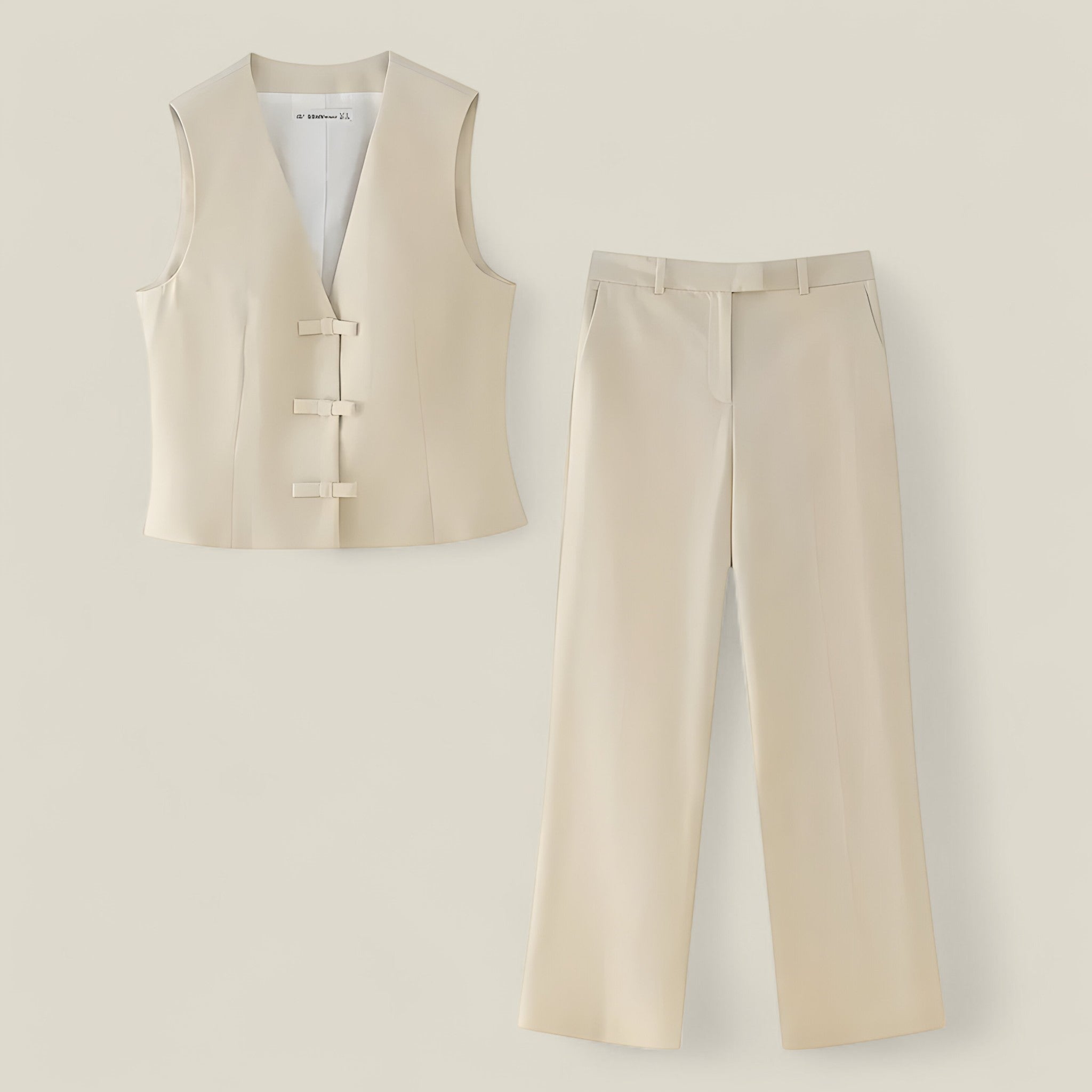 Mira | Zweiteiliges Leinen-Set für den Sommer – Eleganz mit einem Knotentop und einer geraden Hose - Ganzes Set Beige - - Concept Fashionlab