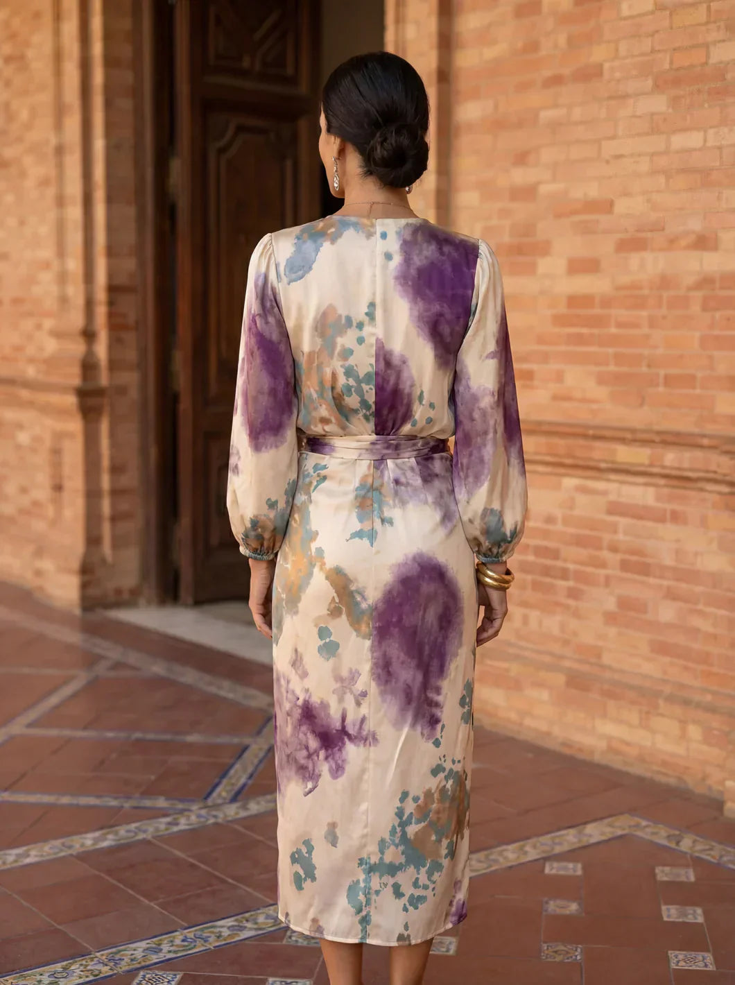 Valeria – Elegantes Kleid mit V-Ausschnitt - - - DUUWE