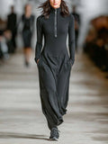 Schlankes schwarzes Maxi-Kleid mit Rollkragen und Reißverschluss Damen