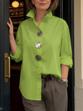 Rosaline™ | Statement-Knopf-Stehkragenbluse