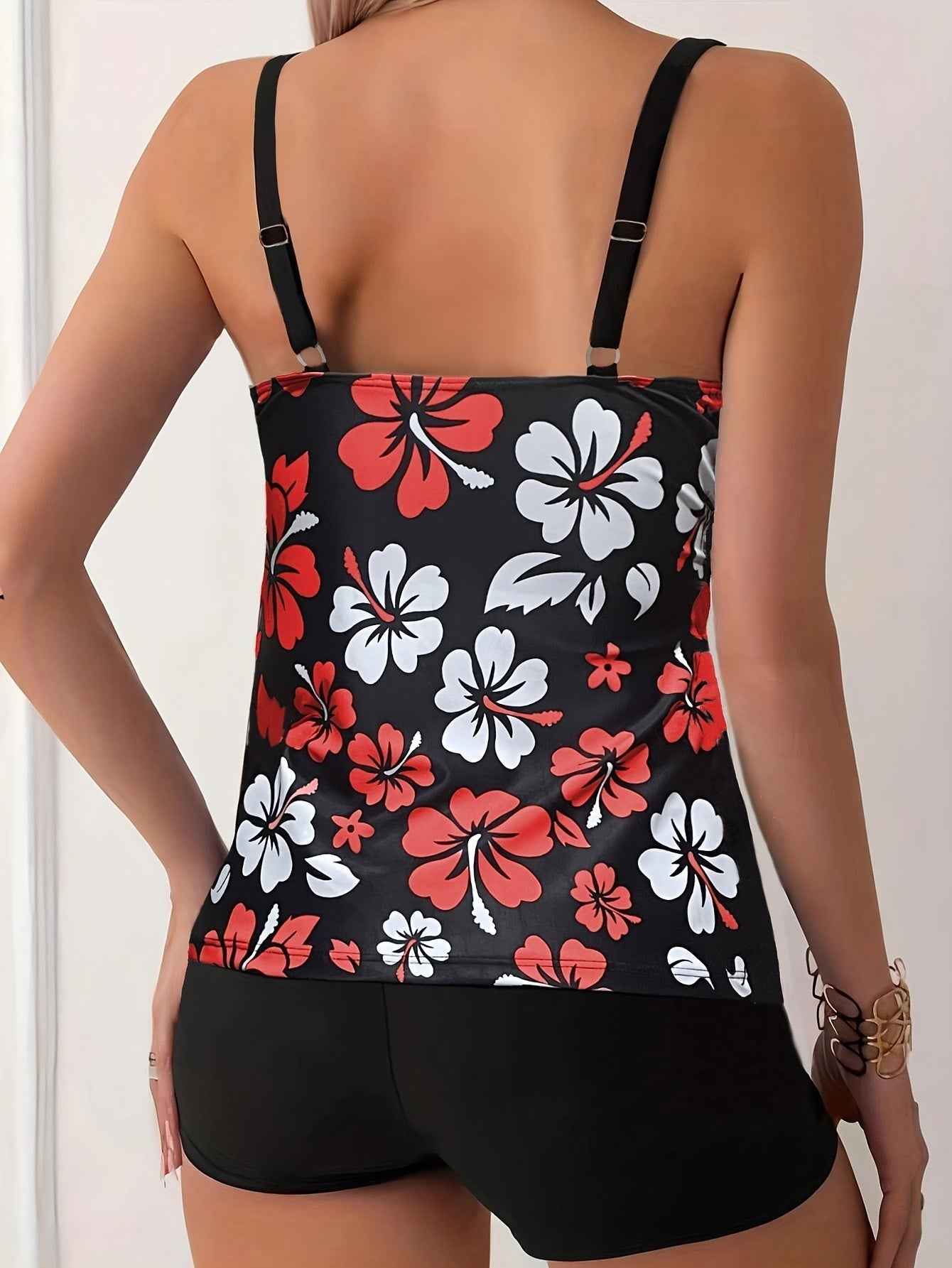 Elena Tankini-Set mit Blumenmuster – Lebhafte, schmeichelhafte Strandbademode