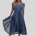 Zaria – Das schmeichelhafte Spitzen-Midikleid