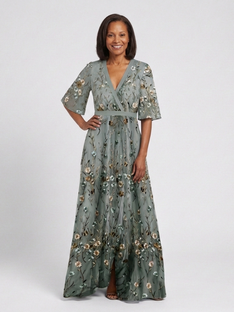 Kurzärmliges Maxikleid mit Blumenmuster und V-Ausschnitt - - - DUUWE