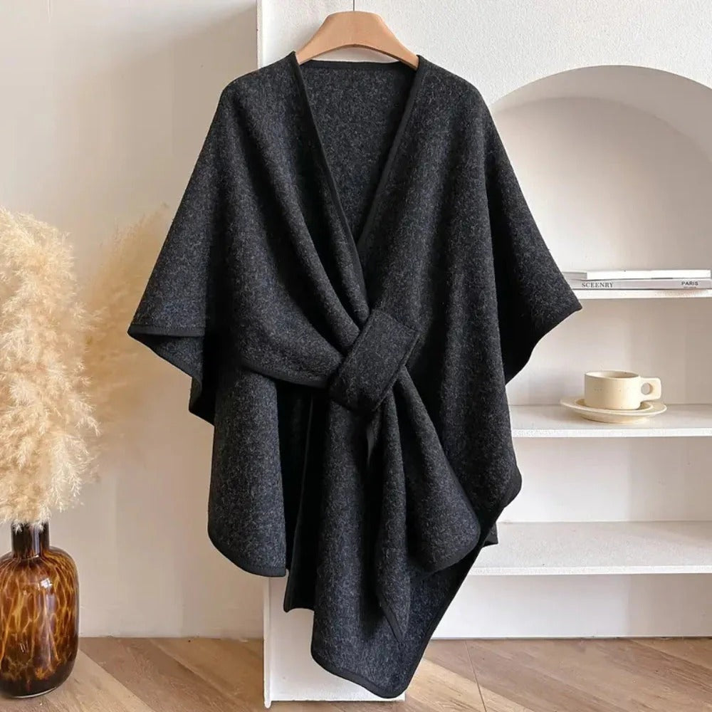 Stilvoller Poncho-Schal für einen mühelosen, eleganten Look