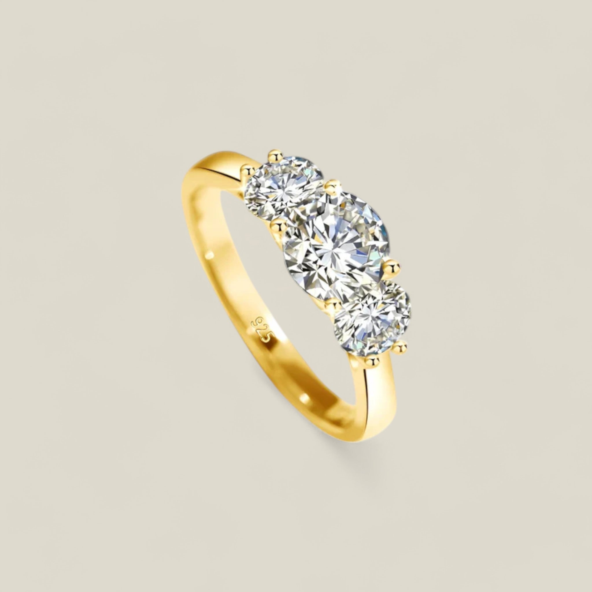 Aurora | Moissanite-Ring in Gelbgold - Ein Hauch von Luxus - - Aurora | Moissanite-Ring in Gelbgold - Ein Hauch von Luxus - Concept Fashionlab