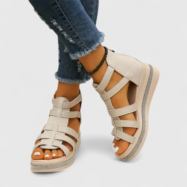 Gladiator Keilsandalen – Riemchen-Design und eleganter Look - Beige - Sandals - Concept Fashionlab